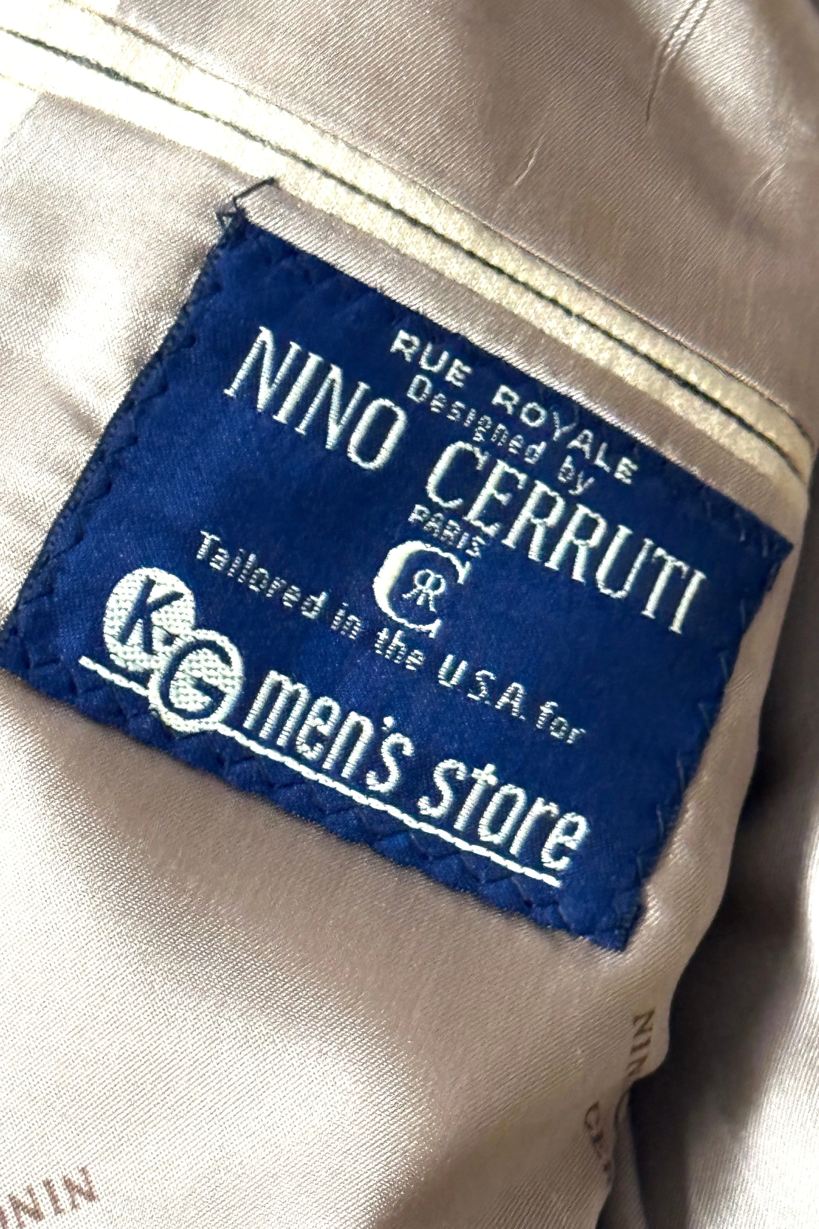 1970’S NINO CERRUTI UNION MADE IN USA 2 PIECE KHAKI TWILL WIDE LAPEL BOOTCUT SUIT MEDIUM