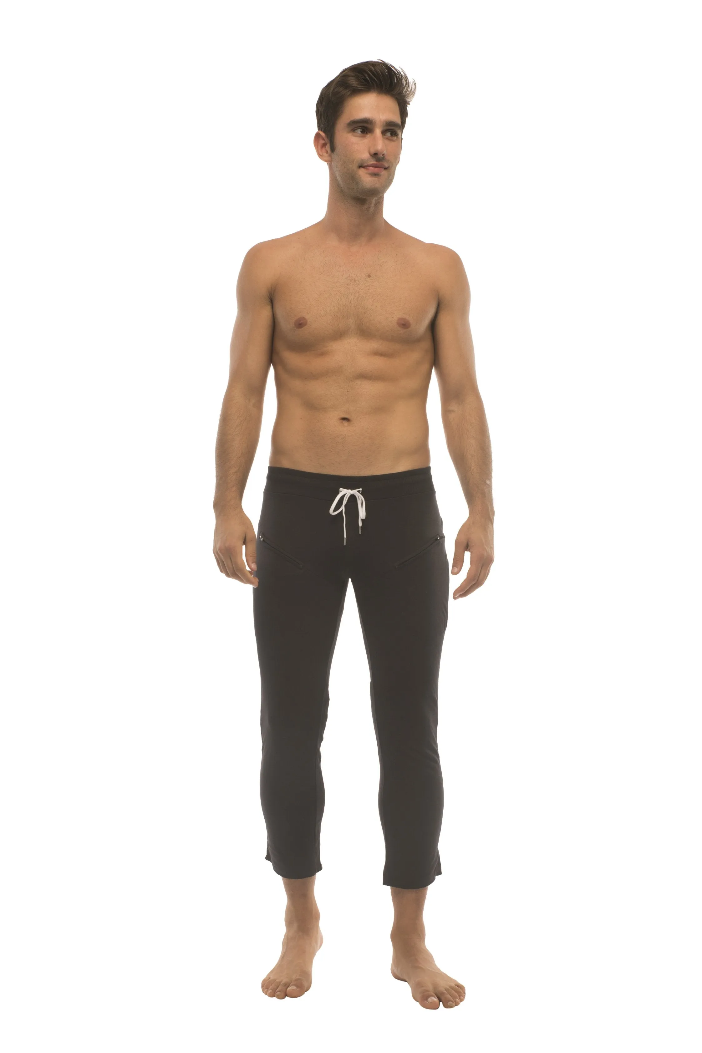 4/5 Zipper Pocket Capri Yoga Pants (Solid Black)