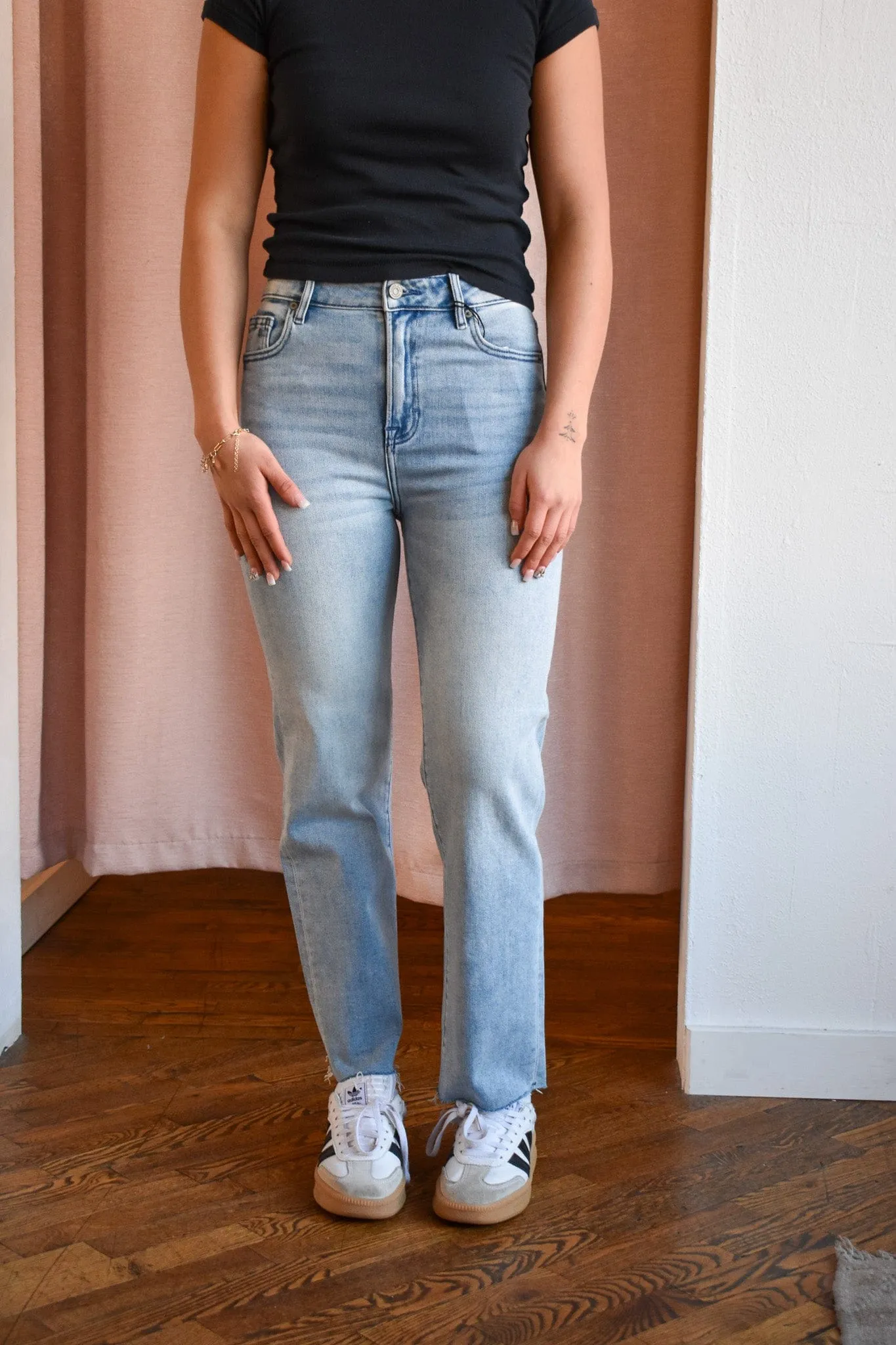 Hidden Jeans Tracey High Rise Crop Straight
